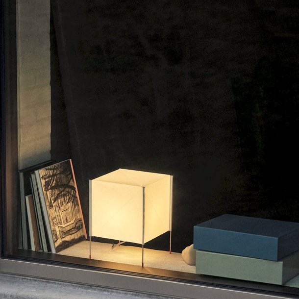 PAPER CUBE TABLE LAMP 